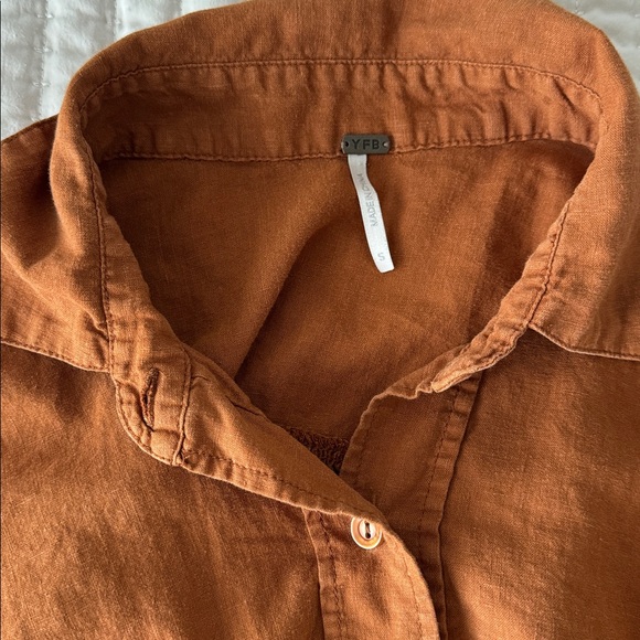 Young Fabulous & Broke Linen Twist Knot Button Front Shirt | Size Small - Picture 2 of 3